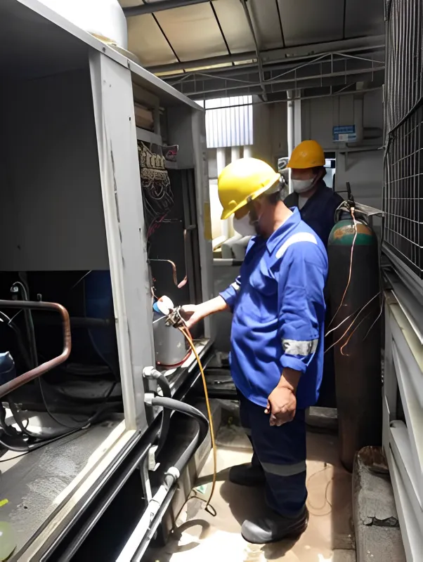 Galeri Maintenance Air Chiller 2